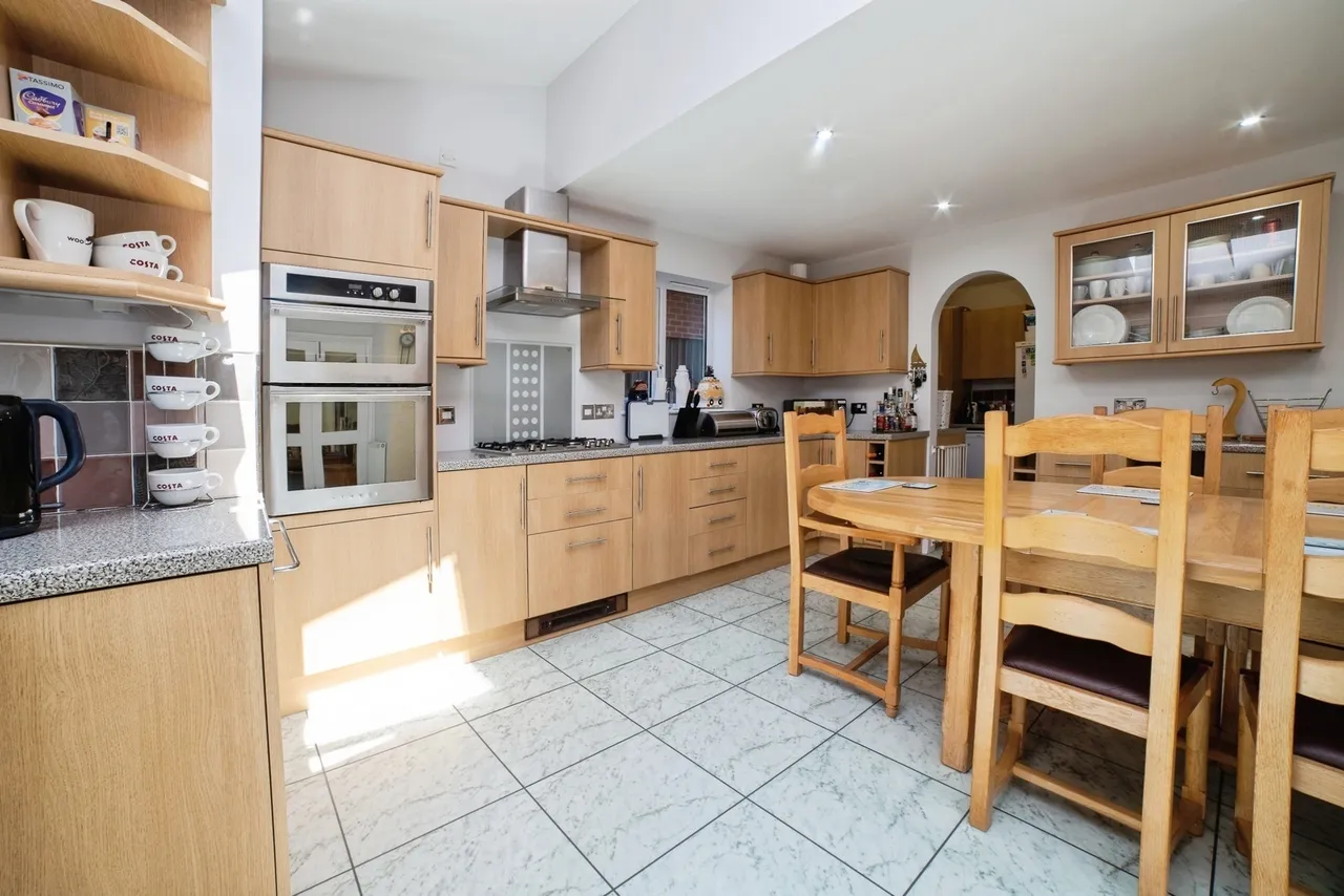 Lindhurst Lane, Mansfield, Nottinghamshire, NG18, photo 17