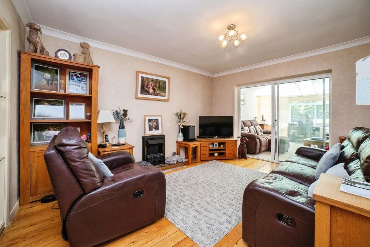 Lindhurst Lane, Mansfield, Nottinghamshire, NG18, photo 6