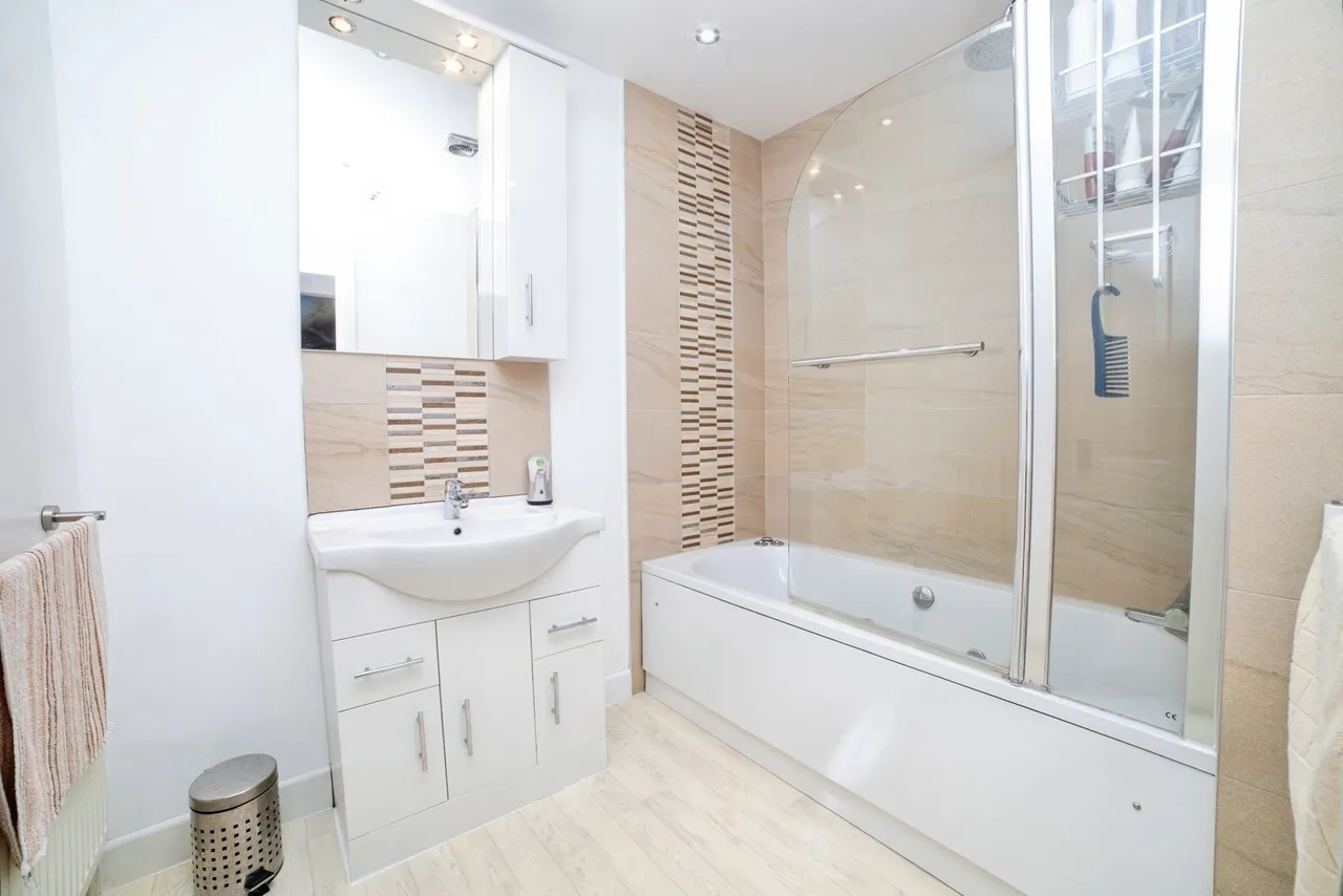 Lindhurst Lane, Mansfield, Nottinghamshire, NG18, photo 28