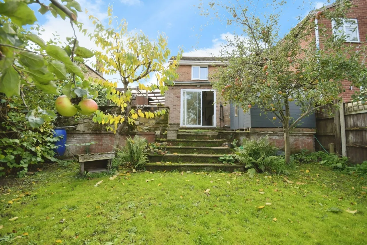 Queen Victoria Road, New Tupton, Chesterfield, Derbyshire, S42, photo 2