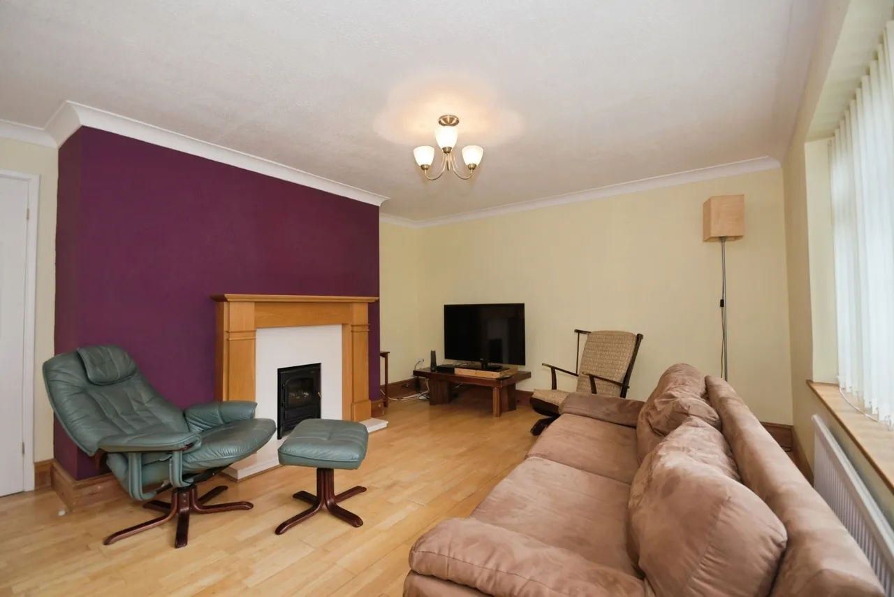 Queen Victoria Road, New Tupton, Chesterfield, Derbyshire, S42, photo 8