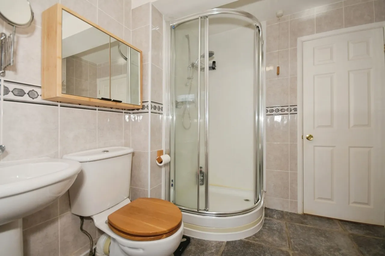 Queen Victoria Road, New Tupton, Chesterfield, Derbyshire, S42, photo 11