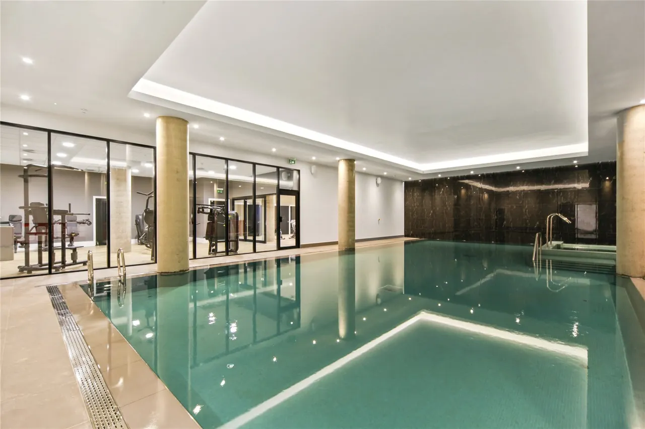Woodberry Grove, London, N4, photo 9