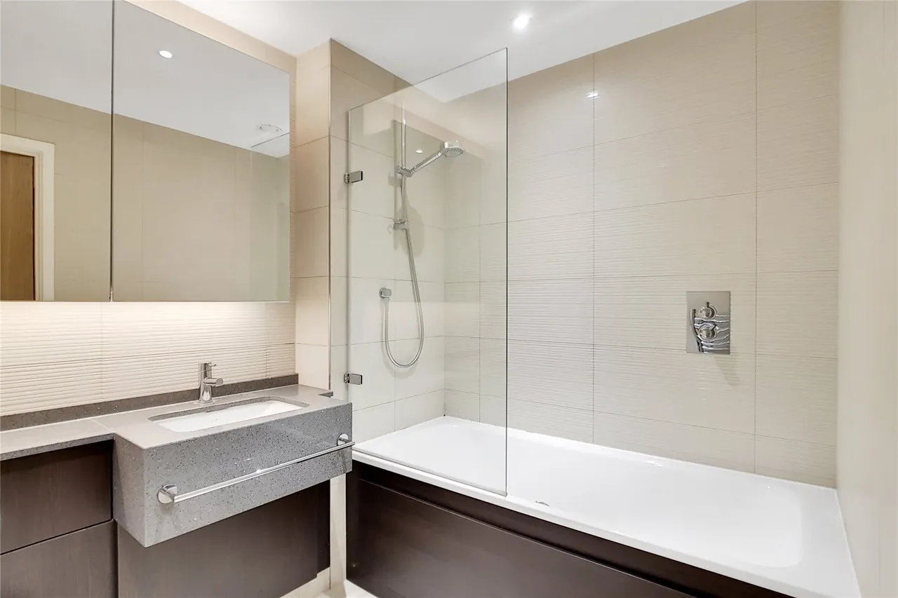 Woodberry Grove, London, N4, photo 6