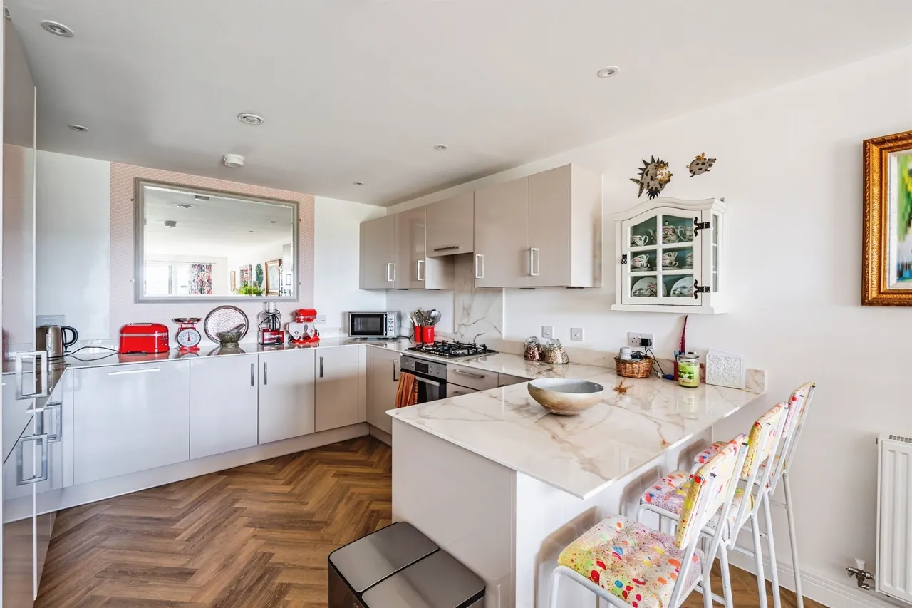 Newlands Place, Seaford, BN25, photo 4