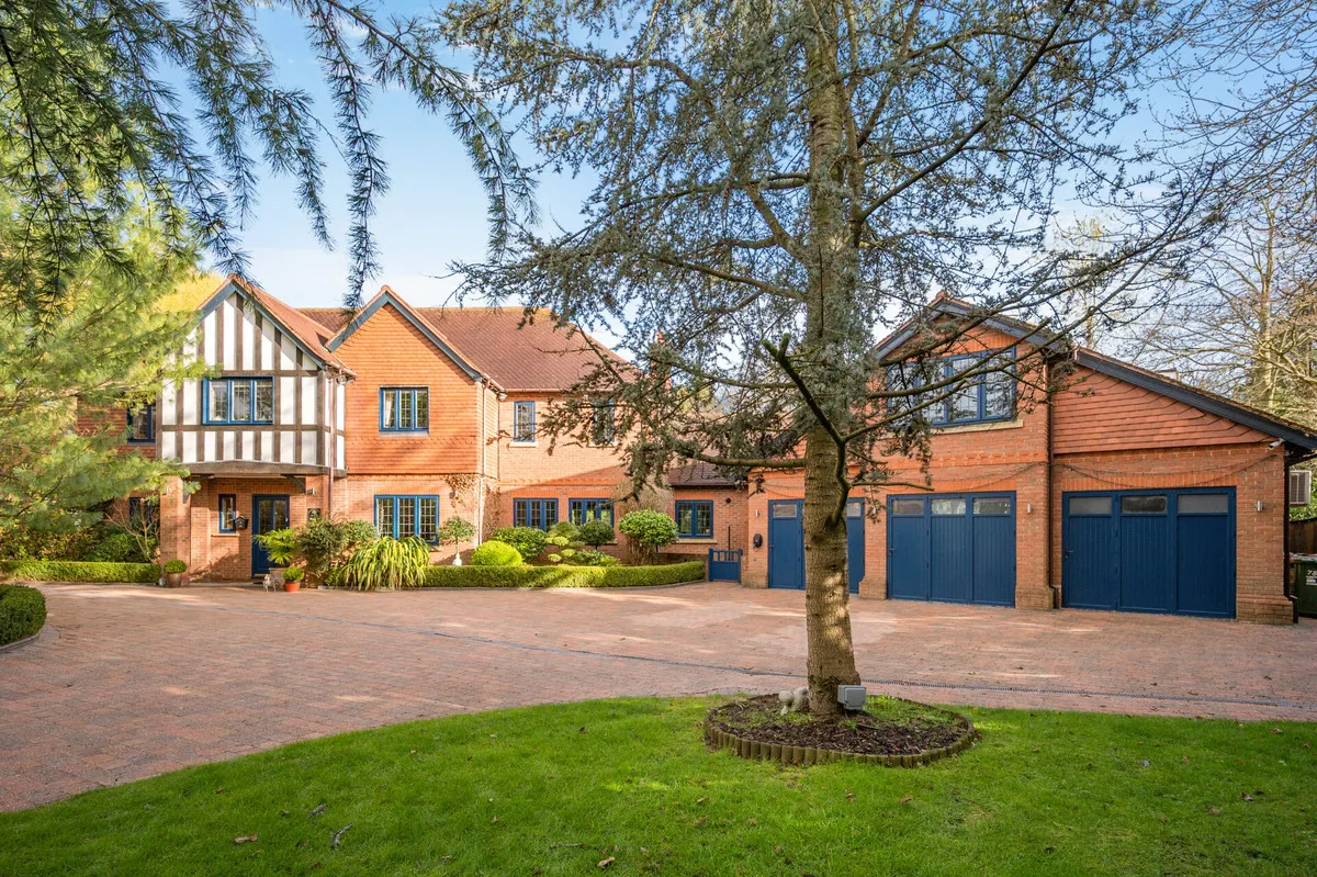 6 bed house for sale, Alderbrook Road, Solihull, B91