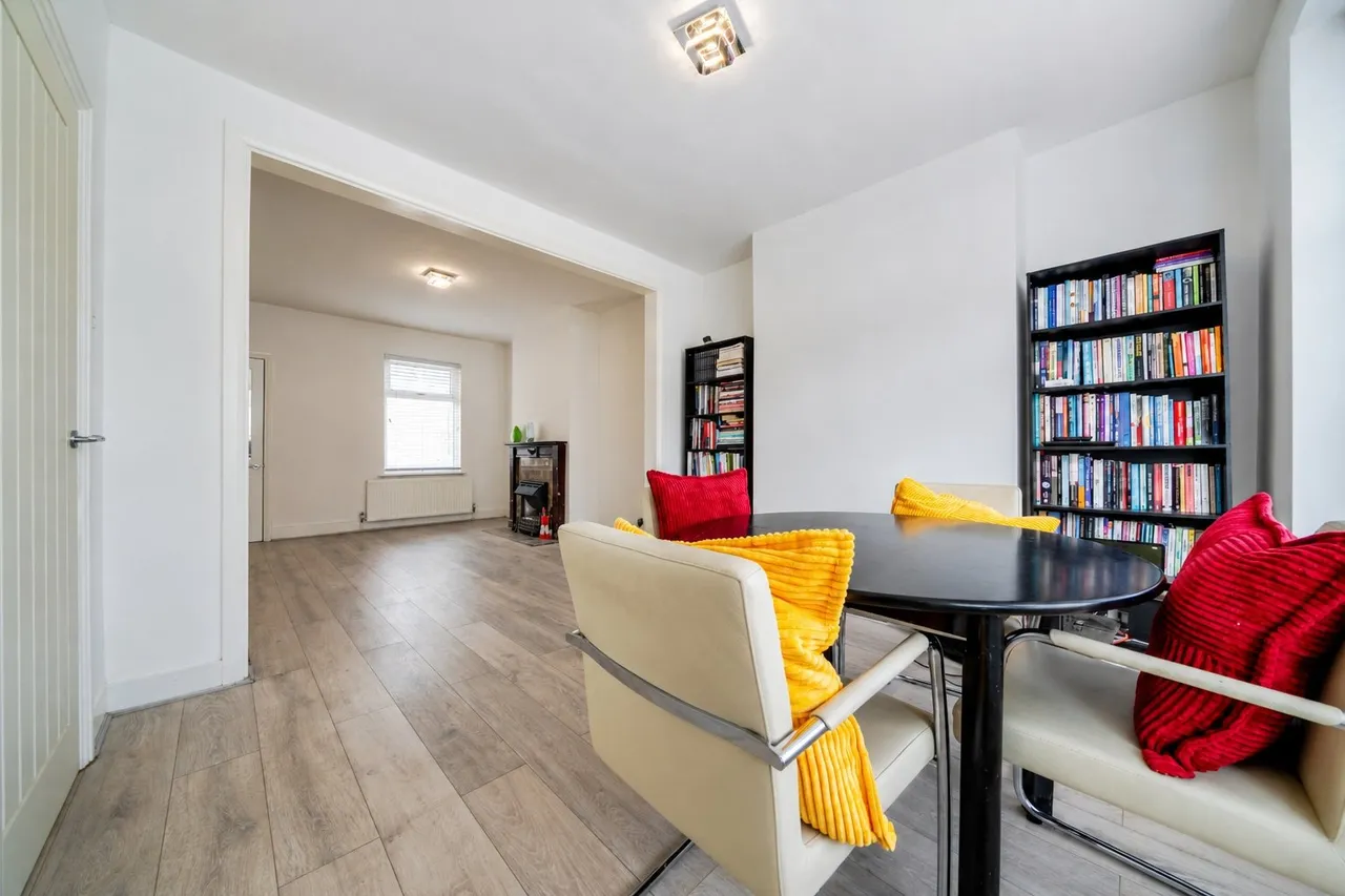 Kirkham Street, SE18, photo 2