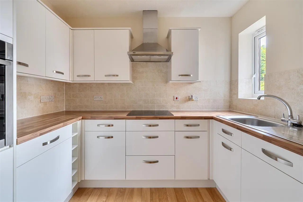 St. Peters Road, Portishead, BS20, photo 5