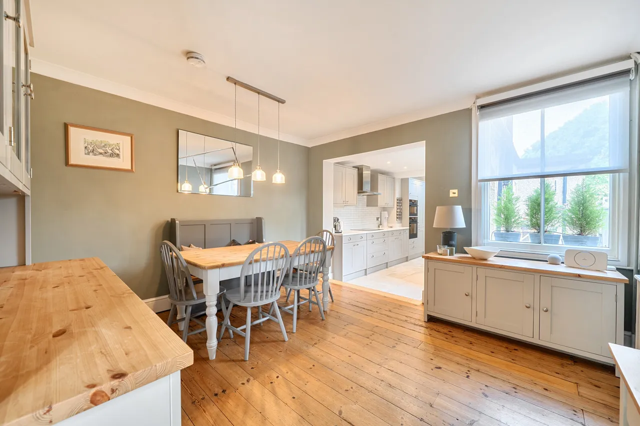 High Street, Northwood, HA6, photo 5