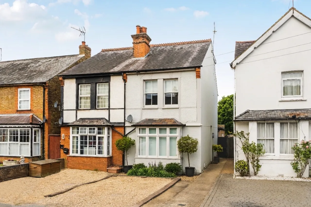 3 bed house for sale, High Street, Northwood, HA6
