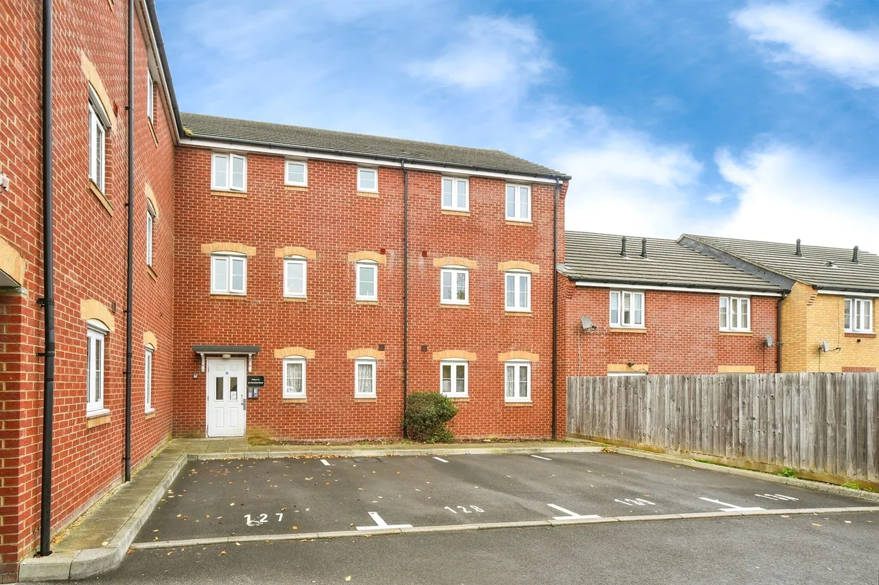 Horsham Road, Swindon, SN3, photo 13