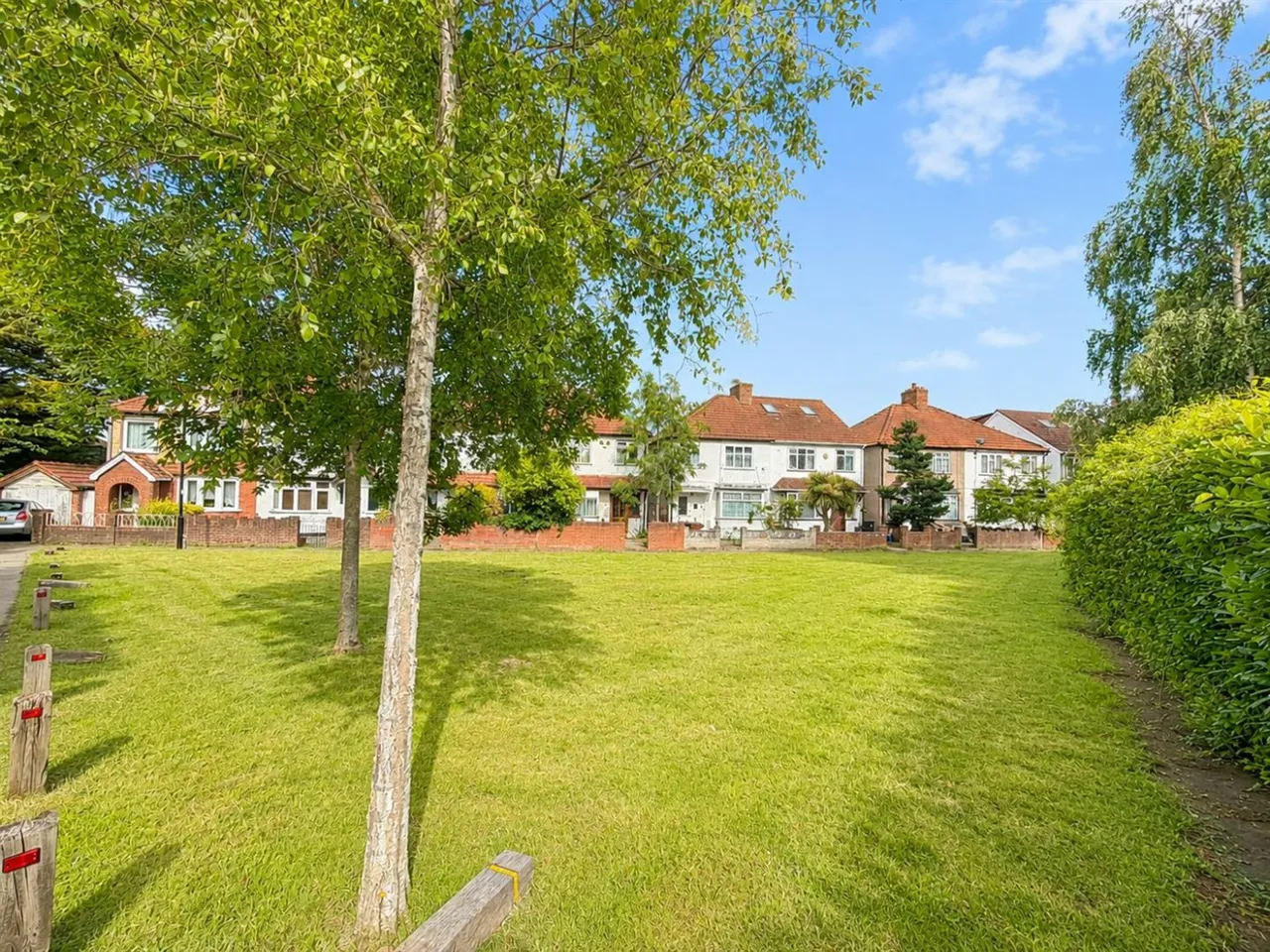bed Maisonette To LetHeston Road, Heston, TW5, photo 5