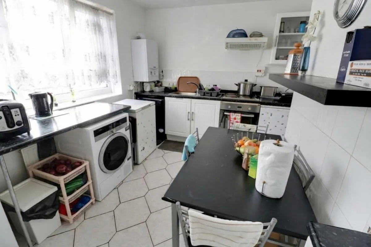 Barking Road, London, E6, photo 7