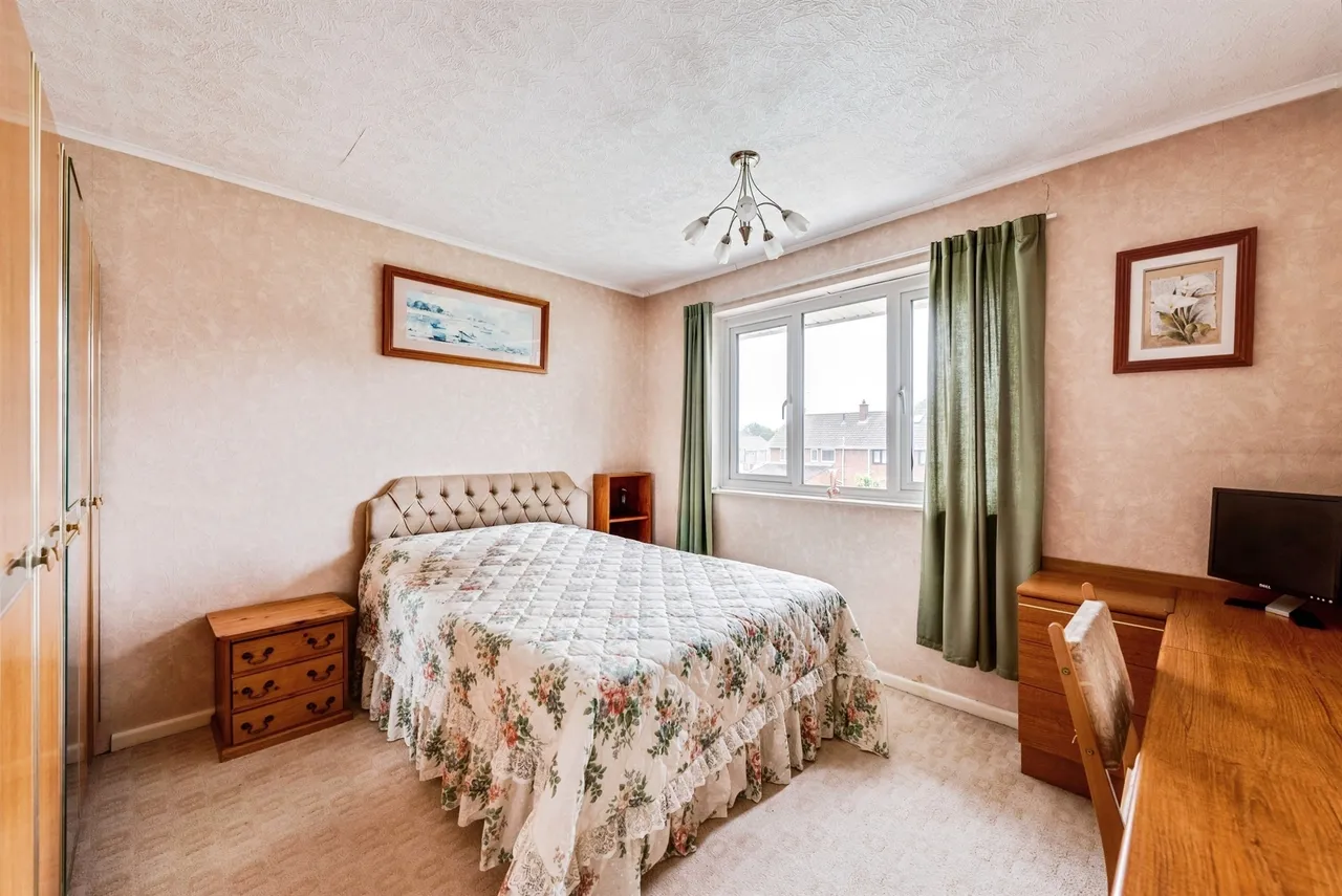 Weedon Road, Swindon, photo 12