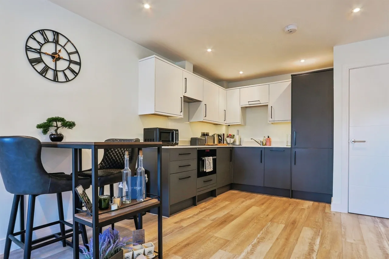 1 bed flat for sale — Commercial Road, Poole
