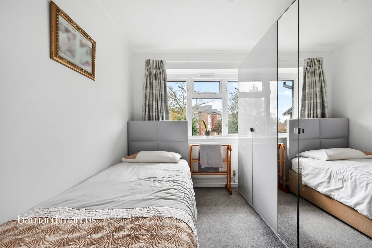 Field Road, Feltham, photo 7