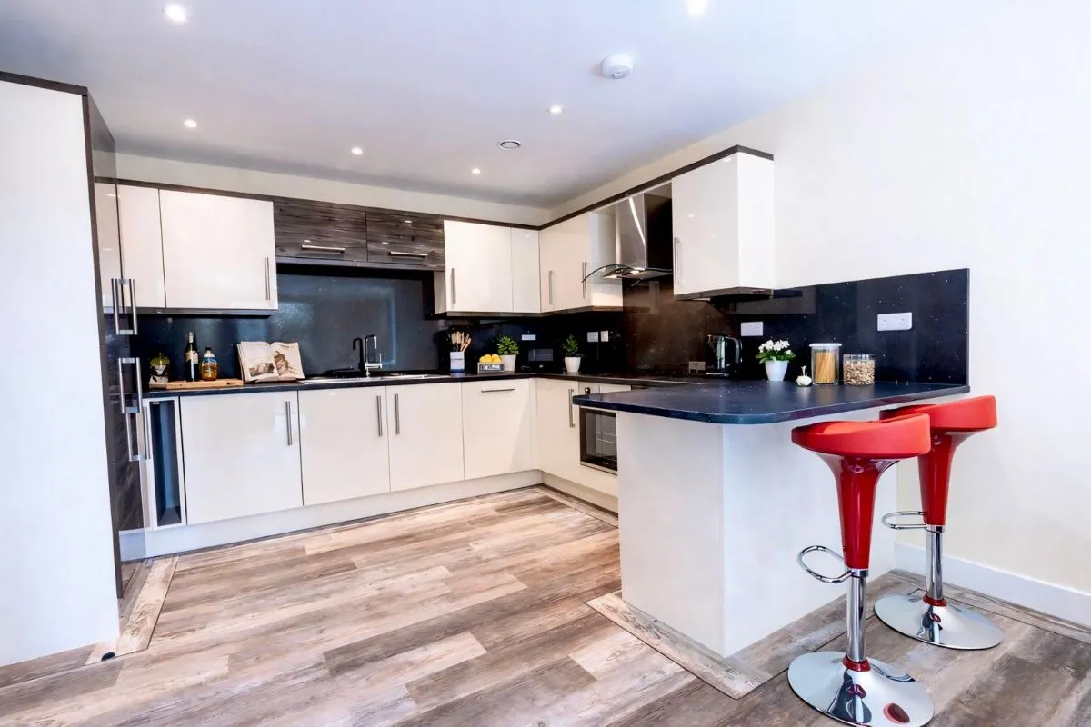 2 bed flat to rent, Ecco