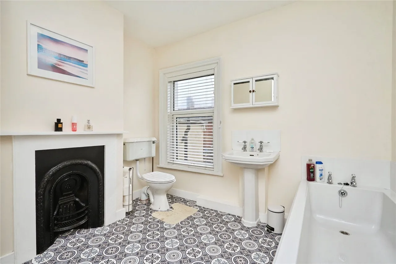 Lake Hill, Sandown, PO36, photo 11