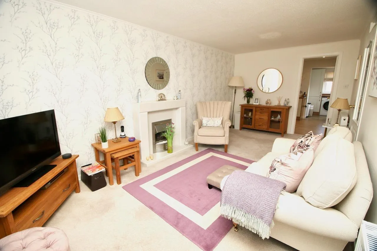 Broomknowe, Cumbernauld, G68 9AQ, photo 2