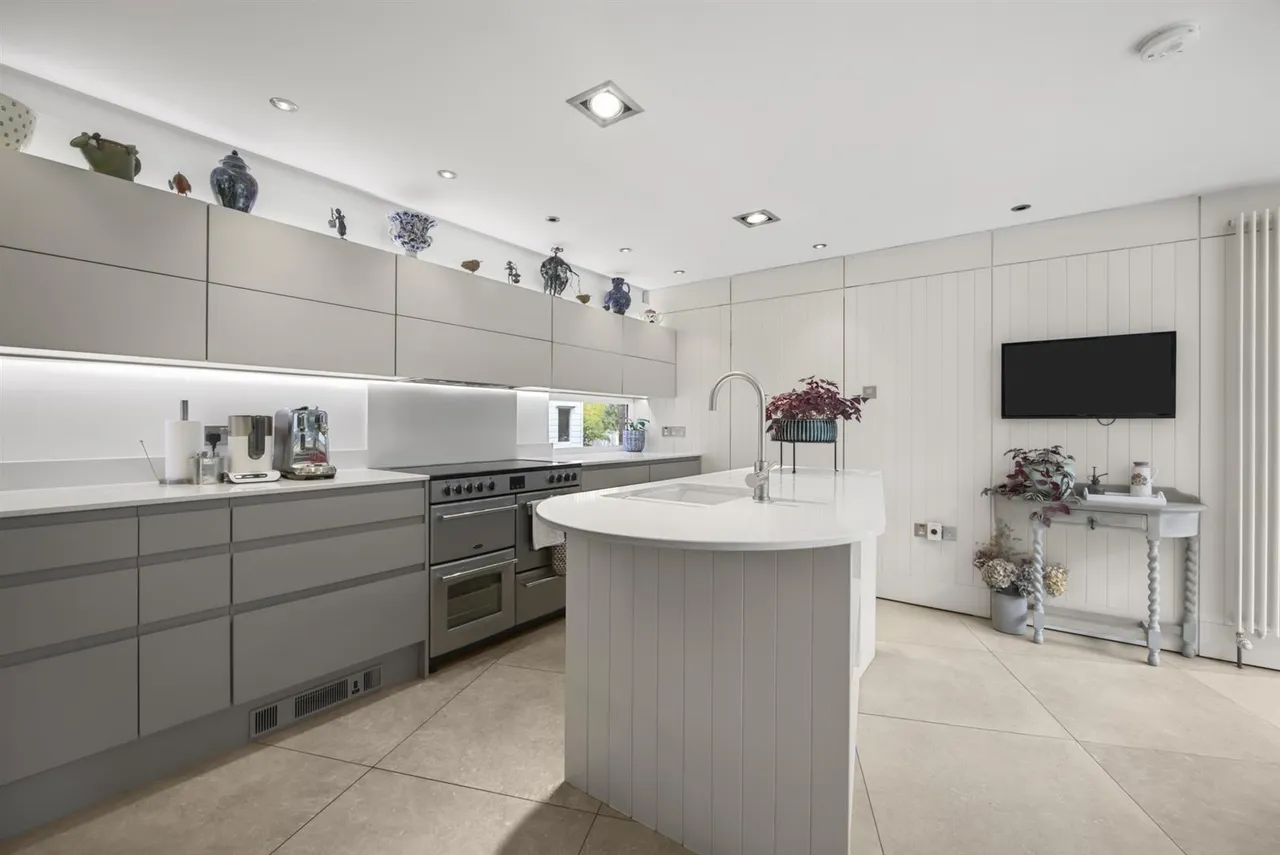 Knockdene Park North, Belfast, BT5, photo 18