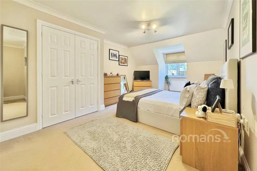 Alford Close, Sandhurst, GU47, photo 11