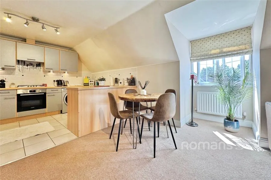 Alford Close, Sandhurst, GU47, photo 6