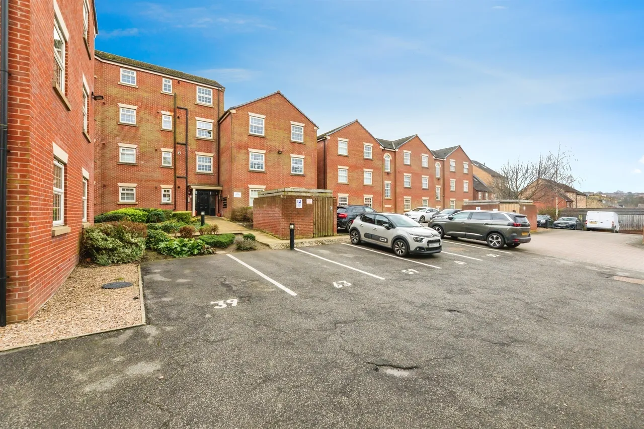 Barberry Court, Barnsley, S70, photo 2