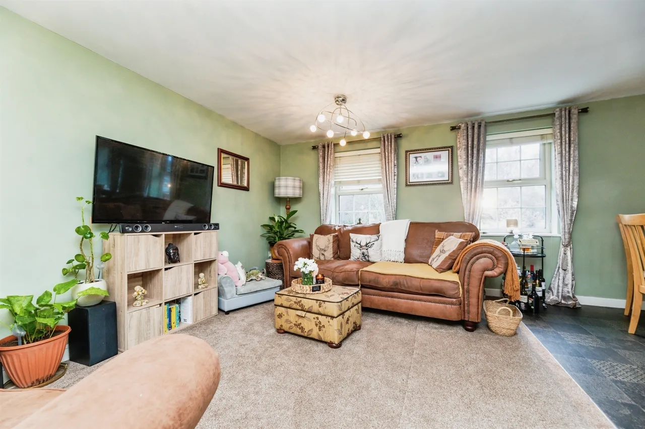 Barberry Court, Barnsley, S70, photo 7