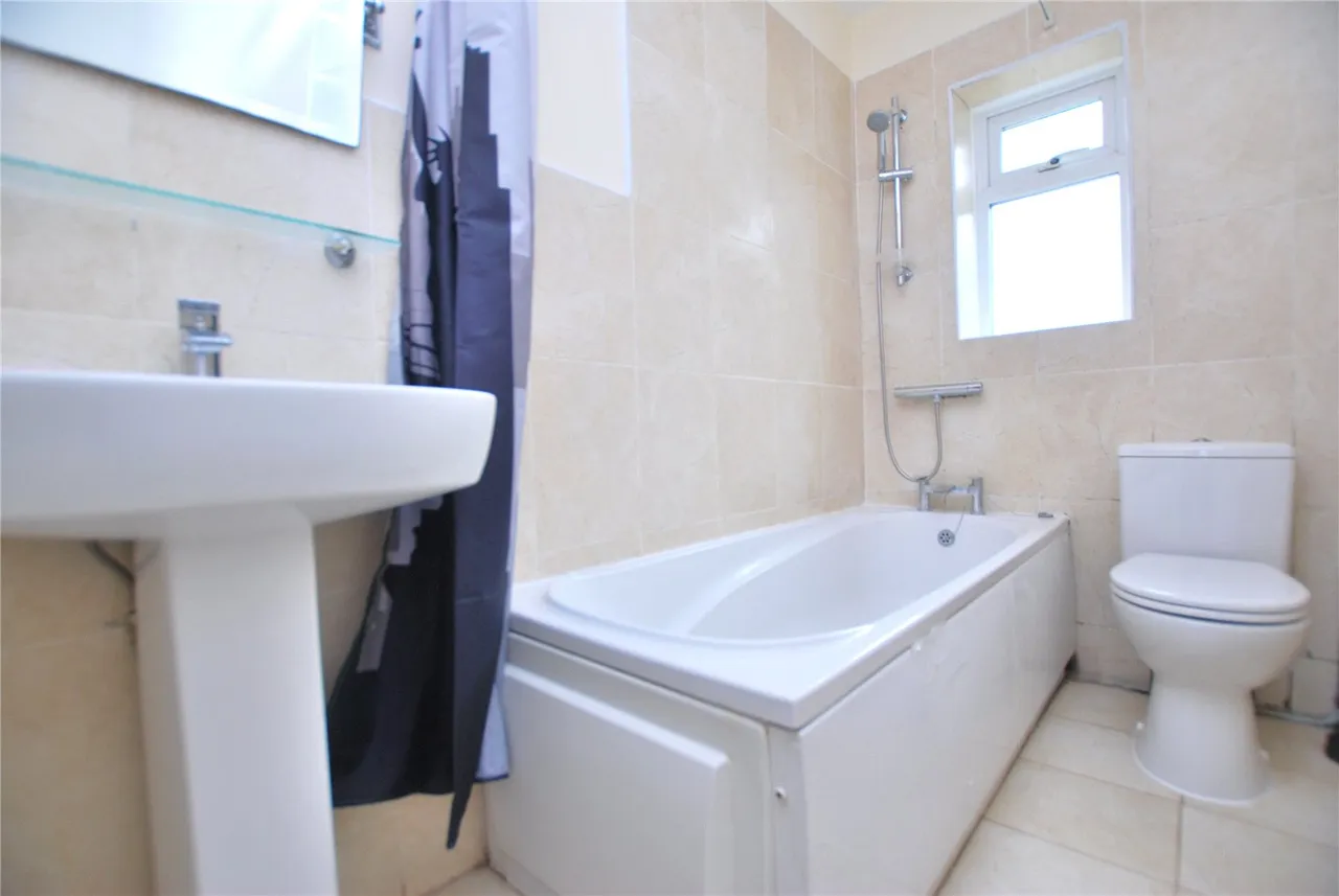 Northway, Guildford, GU2, photo 8