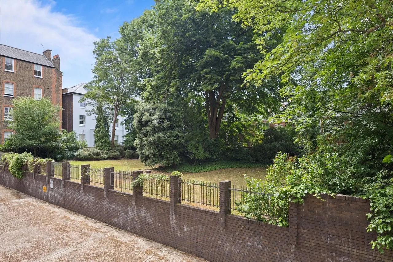 Belsize Grove, London NW3 4XE, photo 18