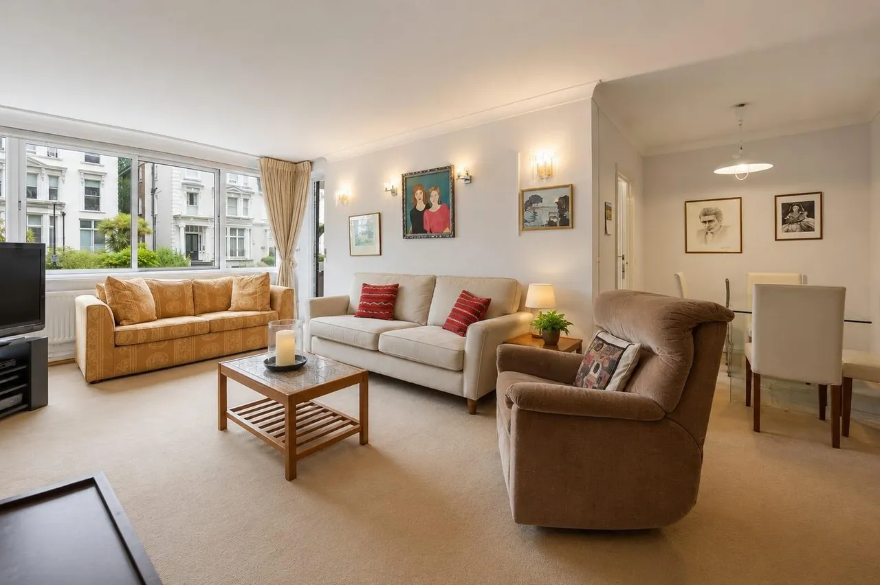 Belsize Grove, London NW3 4XE, photo 2