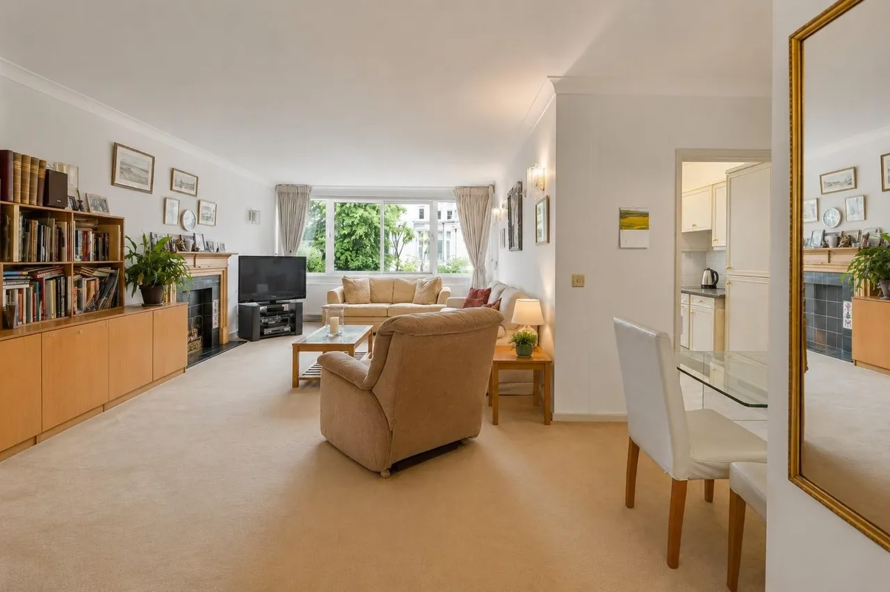 Belsize Grove, London NW3 4XE, photo 12