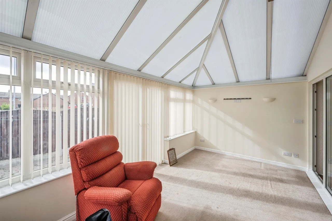 Lumley Close, Maltby, S66, photo 5