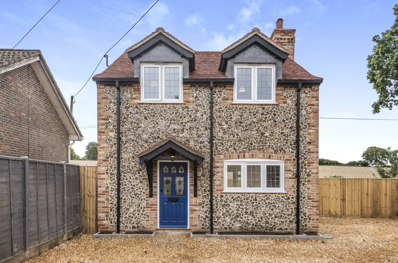 3 bed house for sale, Ropley, Alresford, SO24
