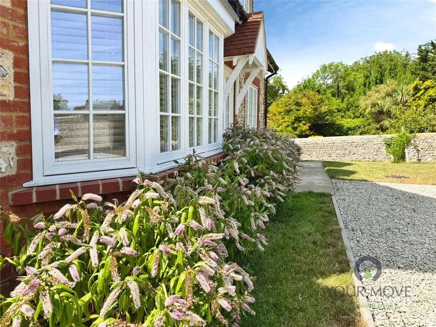 Eastbourne Road, East Dean, East Sussex, BN20, photo 2