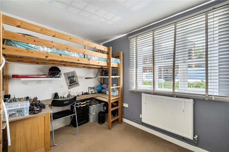 Hanger Court, Knaphill, GU21, photo 10