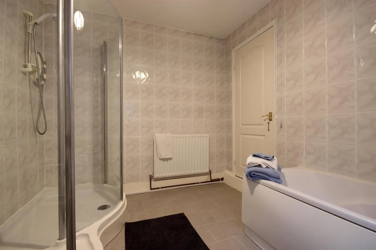 Cross Street, Great Hatfield, photo 18