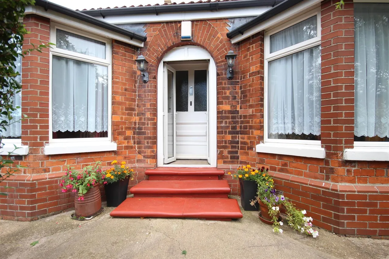 Cross Street, Great Hatfield, photo 27