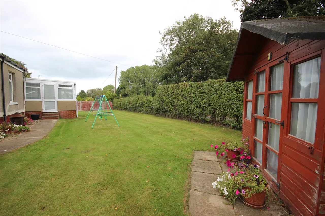 Cross Street, Great Hatfield, photo 23
