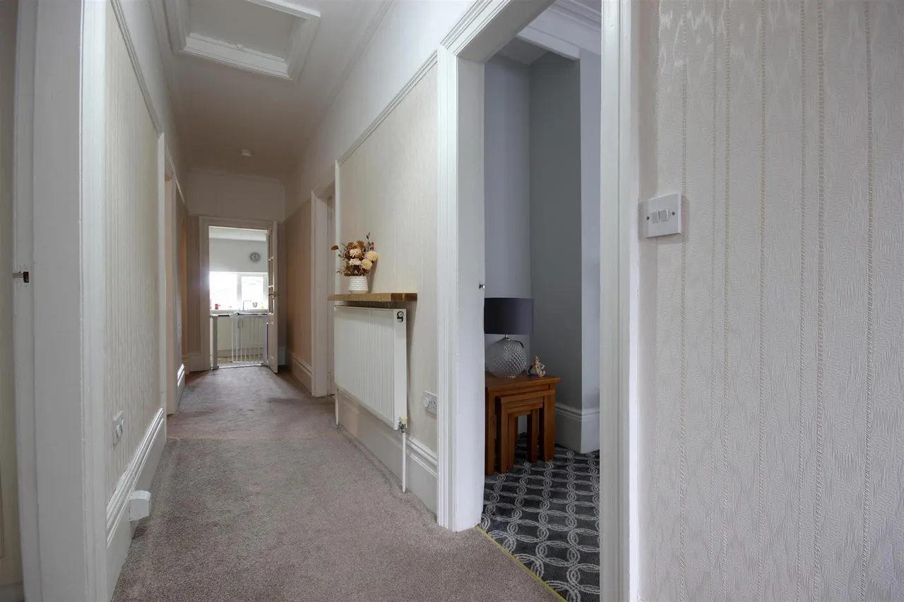 Cross Street, Great Hatfield, photo 17