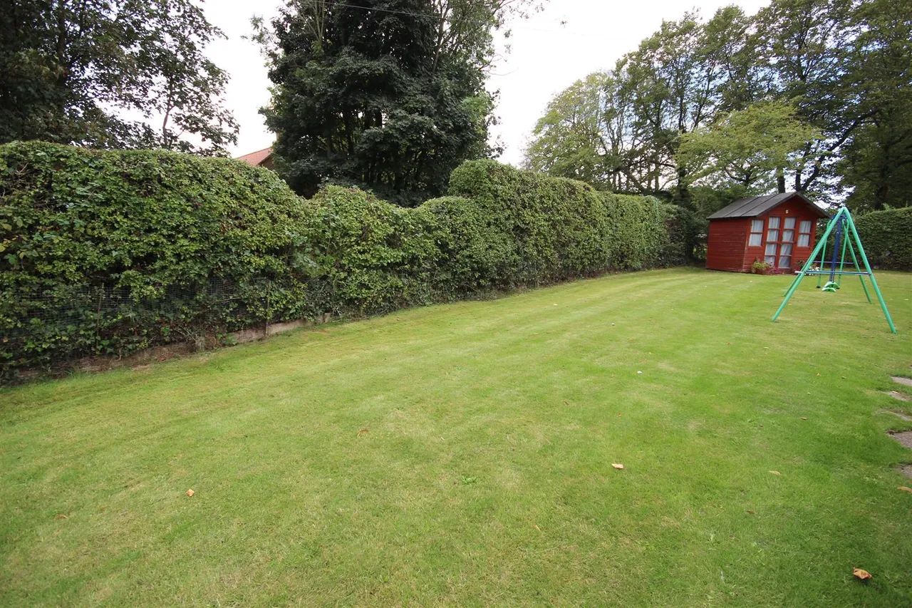 Cross Street, Great Hatfield, photo 11