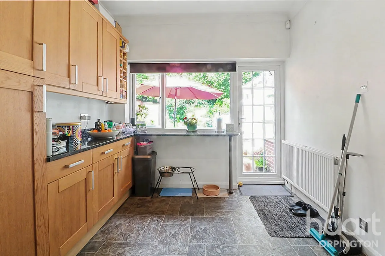 St Aubyns Gardens, Orpington, BR6, photo 9