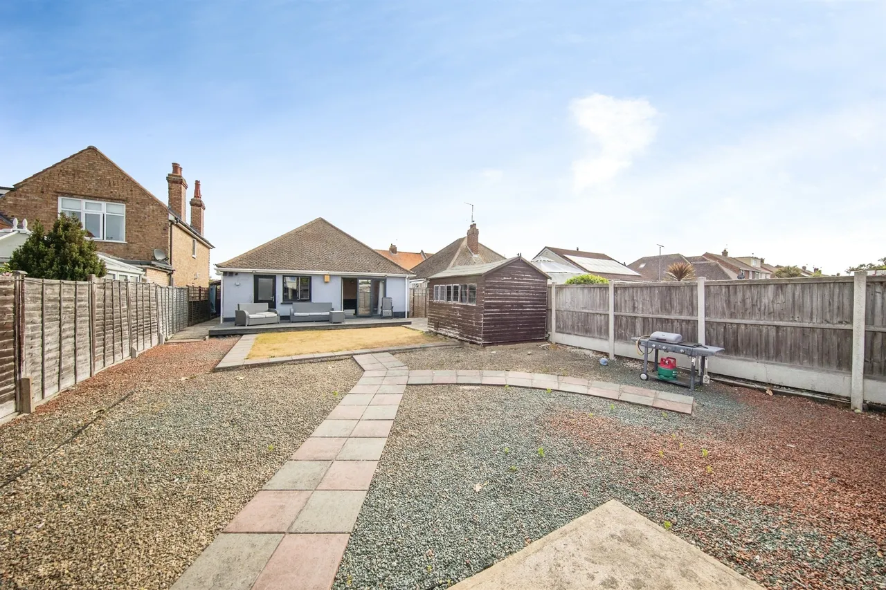Tewkesbury Road, Clacton-On-Sea, photo 9