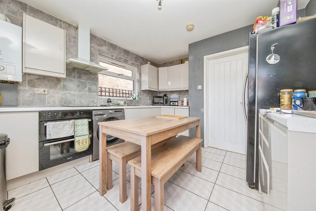 Tewkesbury Road, Clacton-On-Sea, photo 4