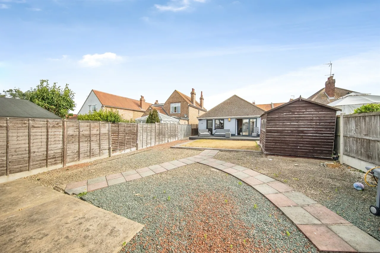 Tewkesbury Road, Clacton-On-Sea, photo 11