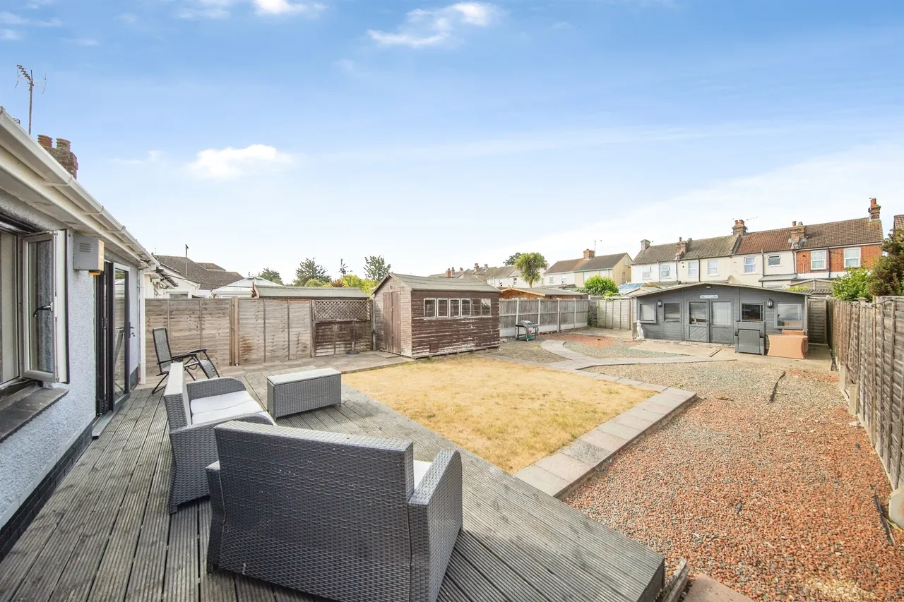 Tewkesbury Road, Clacton-On-Sea, photo 10