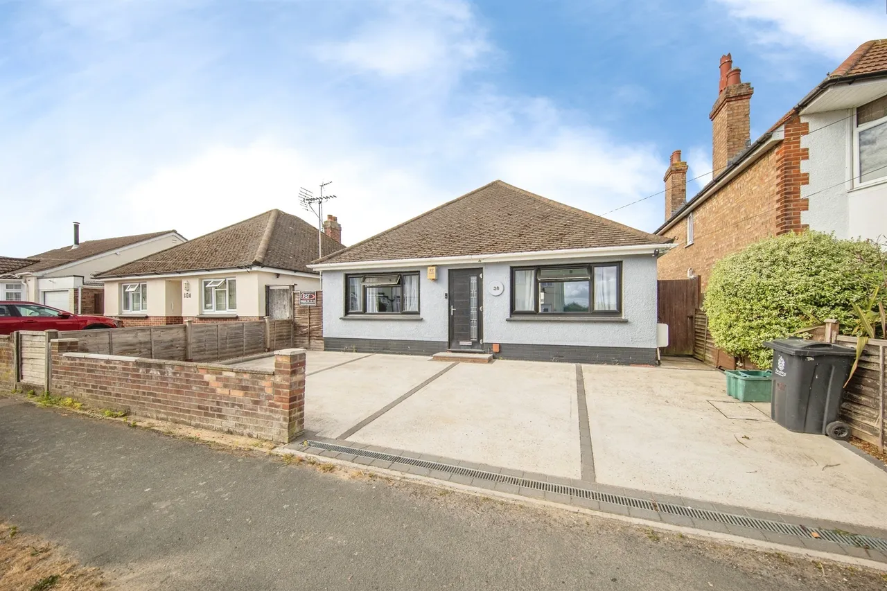 Tewkesbury Road, Clacton-On-Sea, photo 12