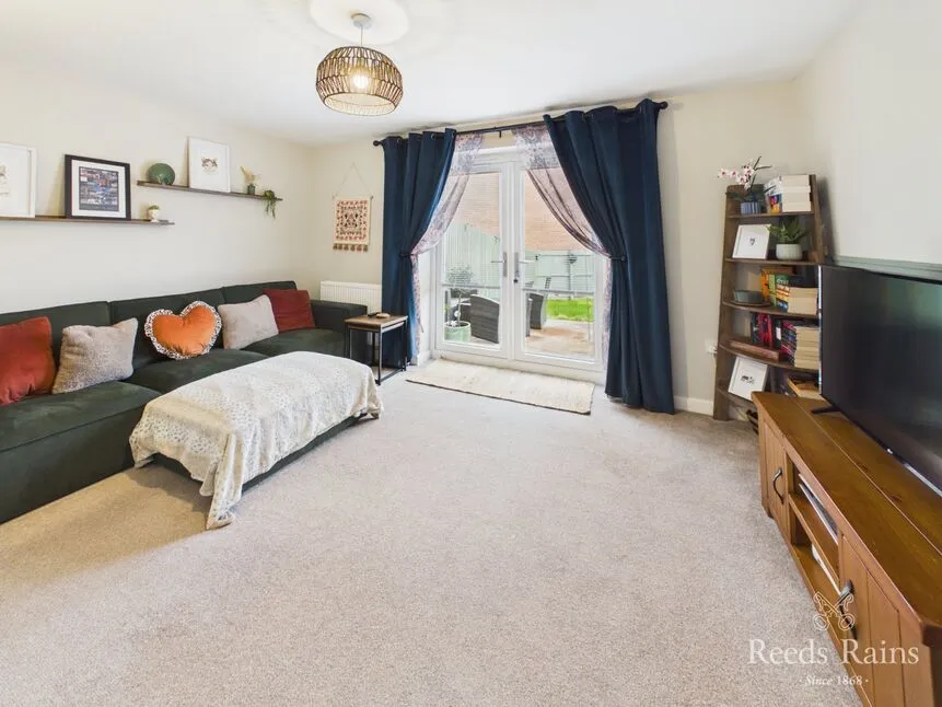 Millfields Drive, YO13, photo 2