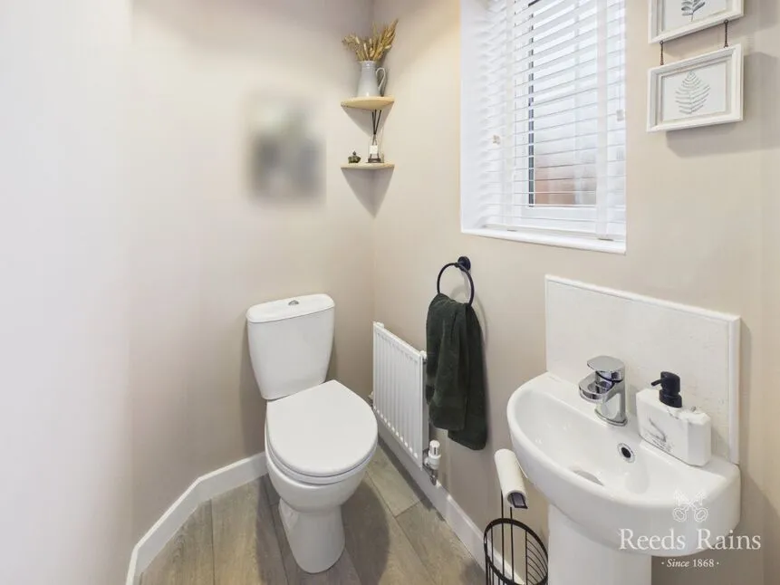 Millfields Drive, YO13, photo 15