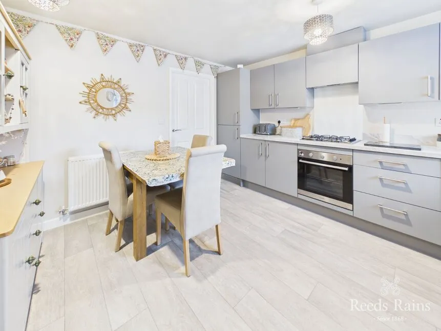 Millfields Drive, YO13, photo 4